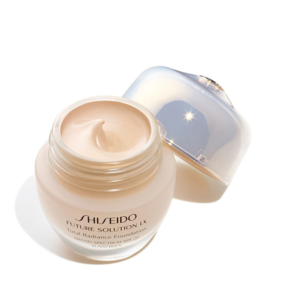 Total Radiance Foundation E (Please check if HQ will upload Neutral 2), Golden1