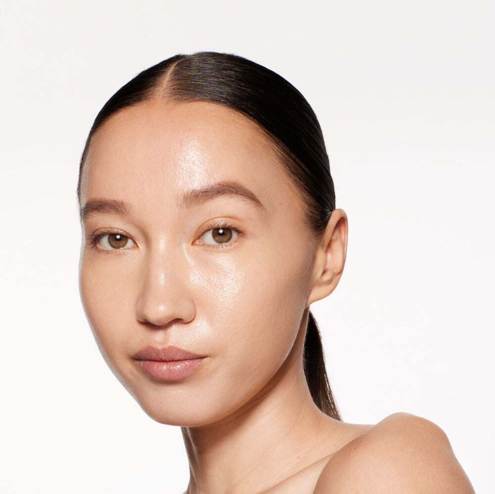 REVITALESSENCE SKIN GLOW Foundation, 310