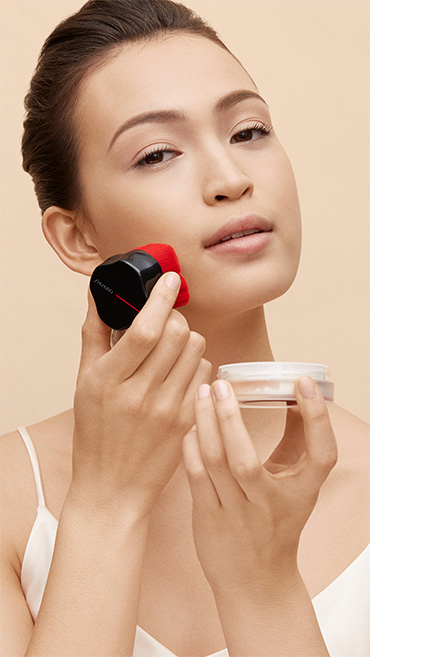 SYNCHRO SKIN Invisible Silk Loose Powder